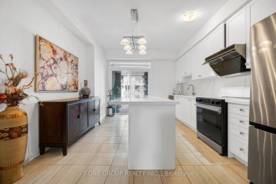 2871 Whites Road • Pickering, ON photo 6