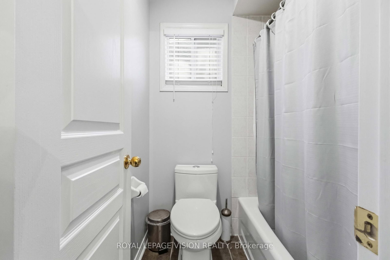 55 Medland Avenue E • Whitby, ON photo 27