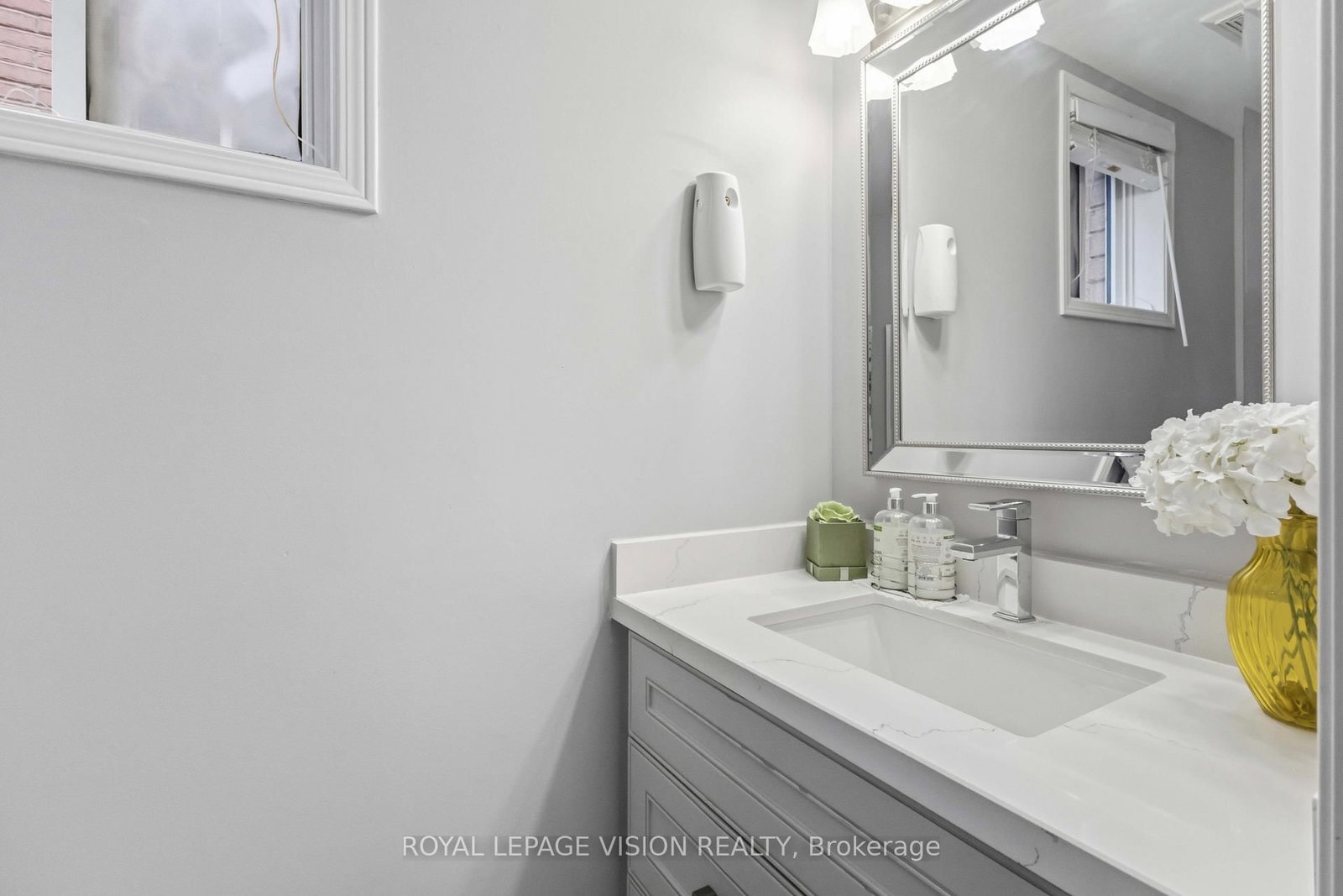 55 Medland Avenue E • Whitby, ON photo 48