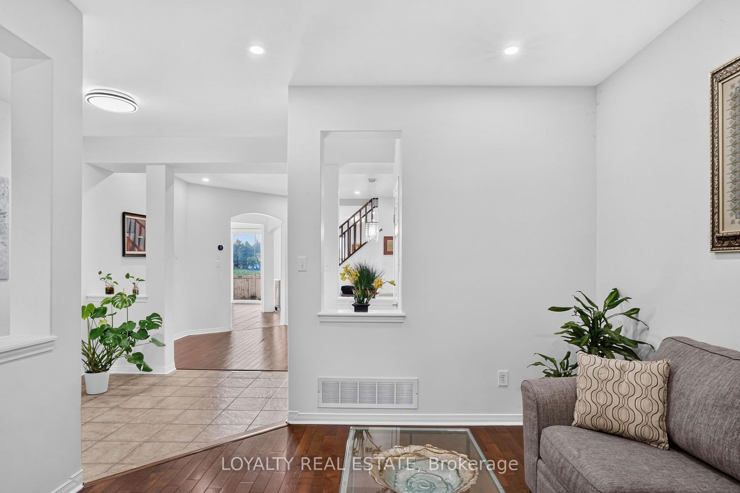 5 Southam Ajax,ON L1Z 1R6 — Photo 3