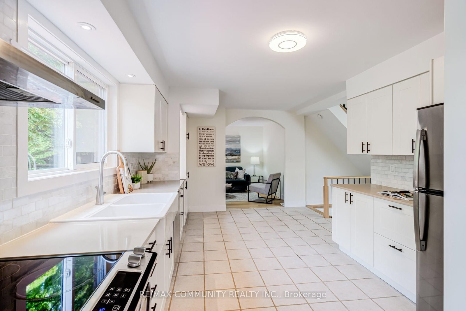 90 Euclid Avenue • Toronto, ON photo 14