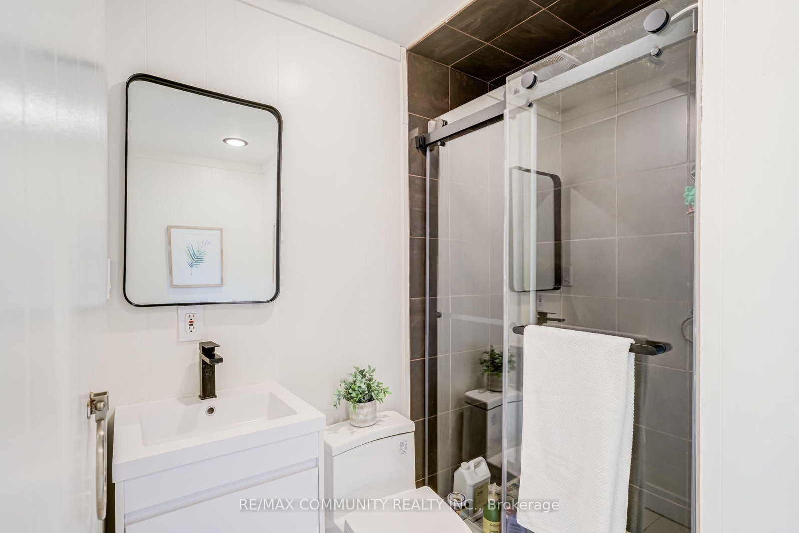 90 Euclid Avenue • Toronto, ON photo 25