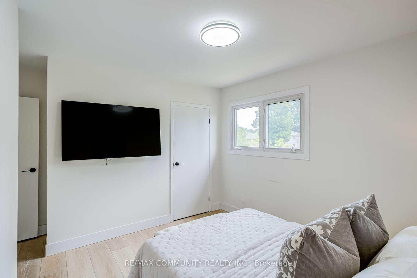 90 Euclid Avenue • Toronto, ON photo 29
