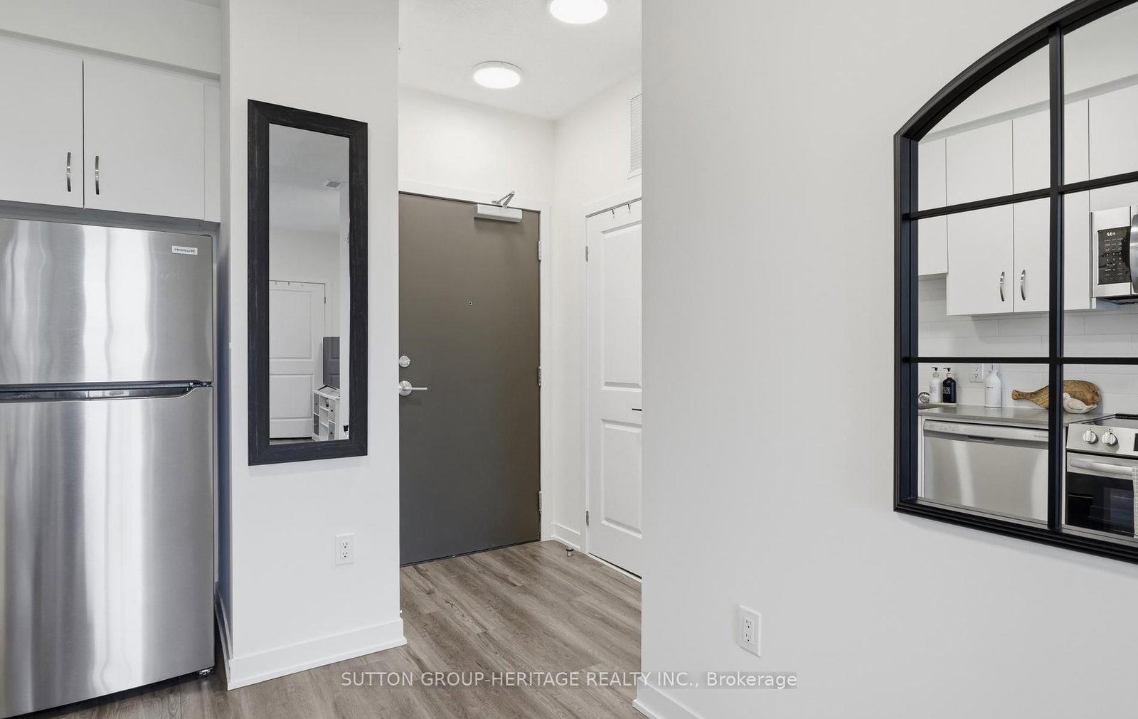 385 Arctic Red Drive • #402 • Oshawa, ON photo 8