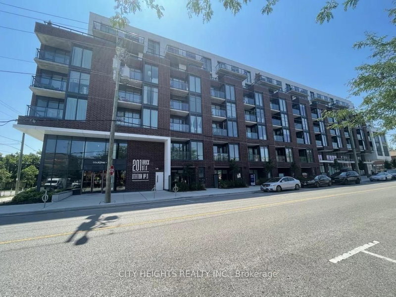 319 - 201 Brock Street S