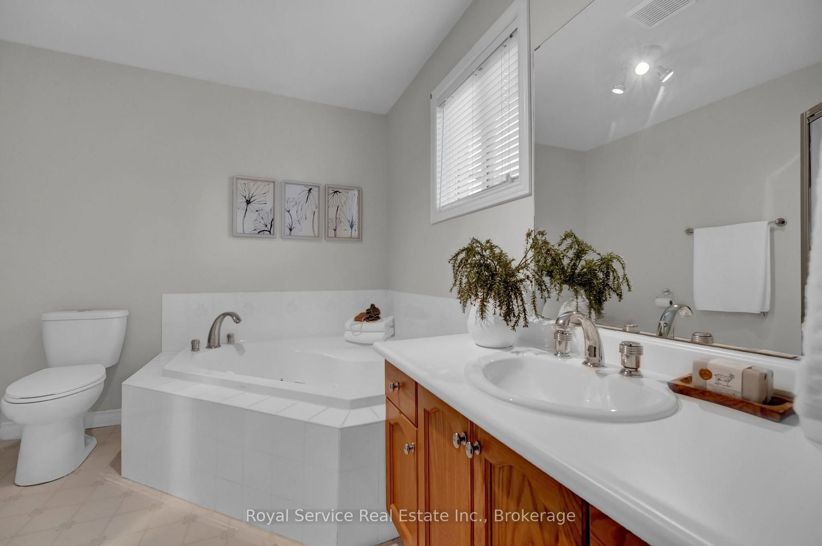 33 Mallory Street • Clarington, ON photo 19