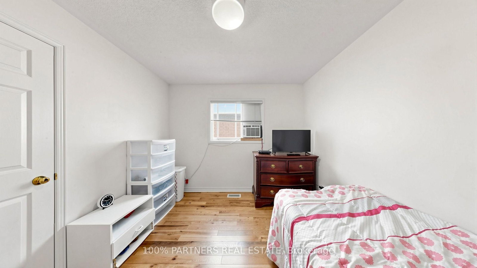 24 Cascaden Street • Toronto, ON photo 20