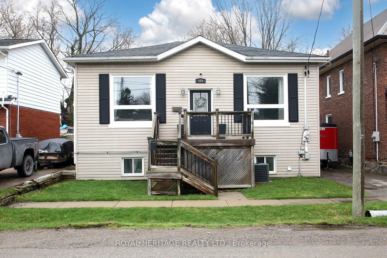 164 Kings Hill Lane • Clarington, ON photo 1
