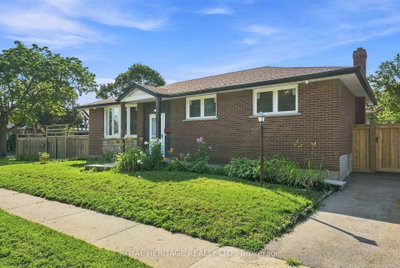 471 Rossland Road E • Oshawa, ON photo 2