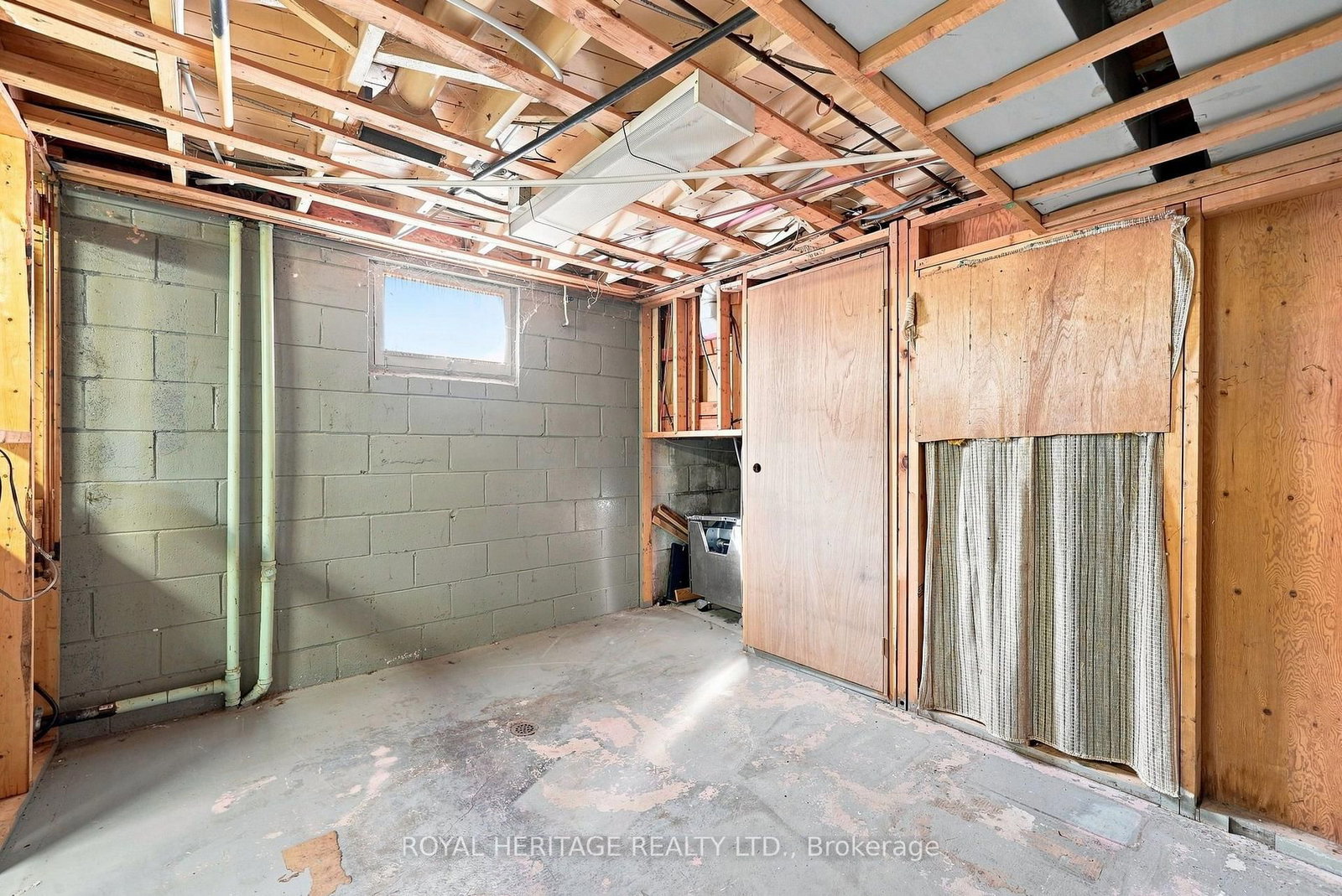 471 Rossland Road E • Oshawa, ON photo 39