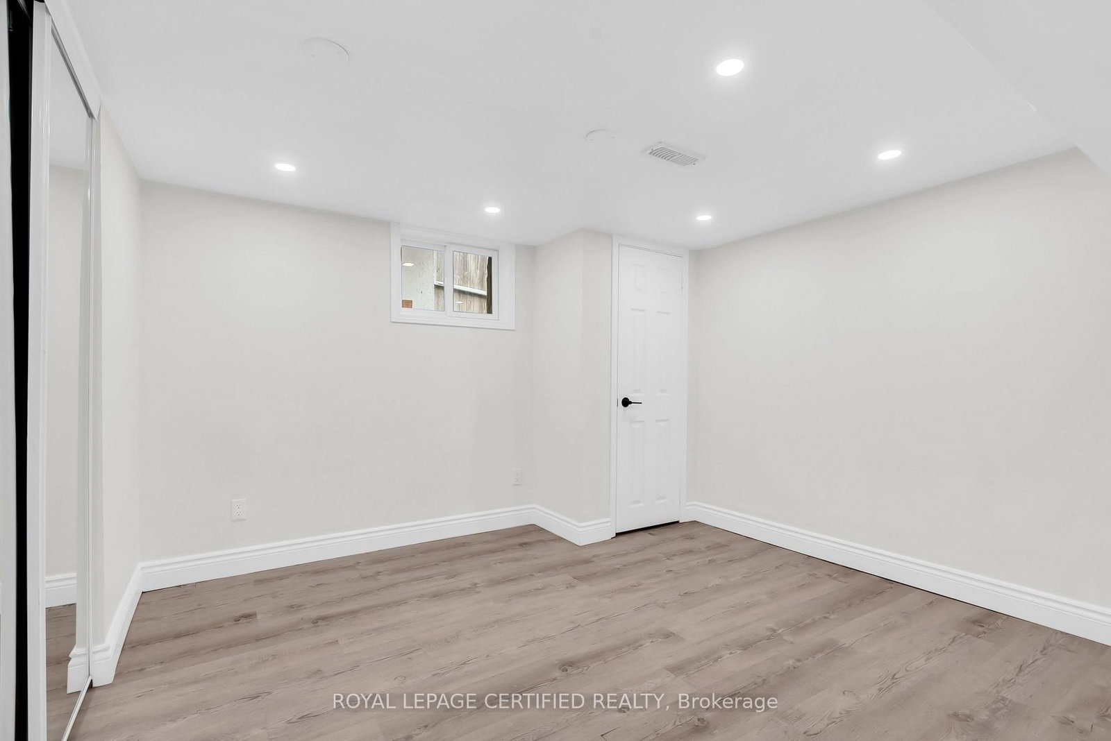 301 Geneva Avenue • Oshawa, ON photo 36