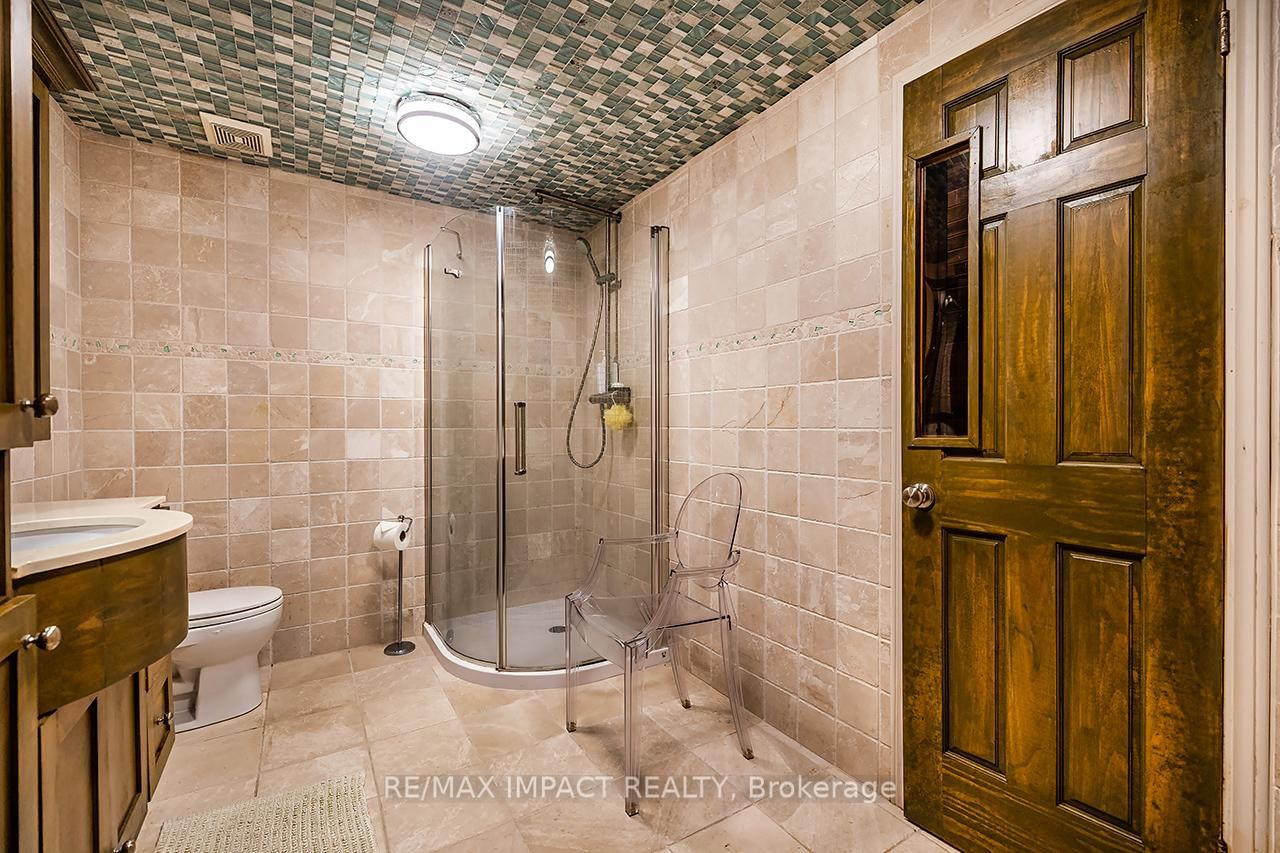 1410 Manitou Drive • Oshawa, ON photo 23