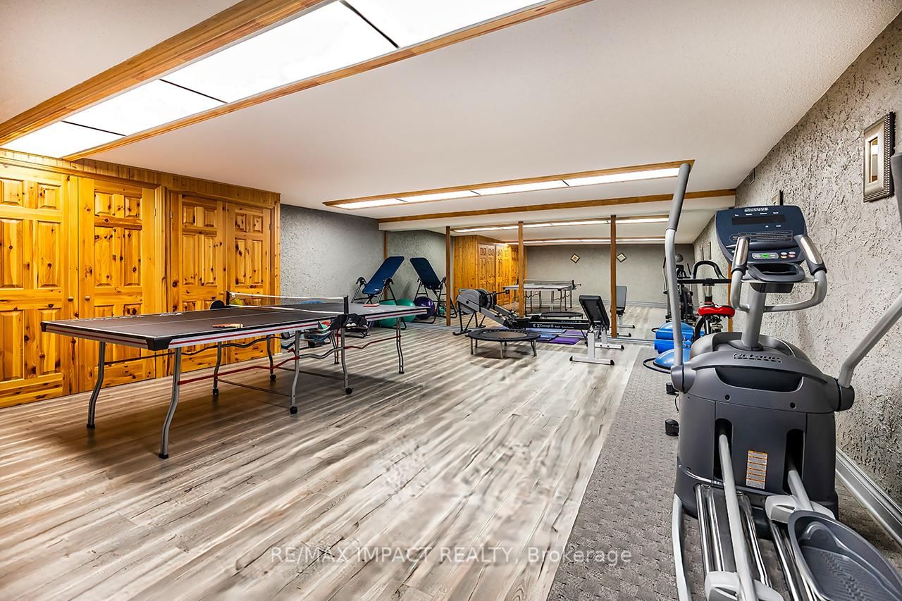1410 Manitou Drive • Oshawa, ON photo 29