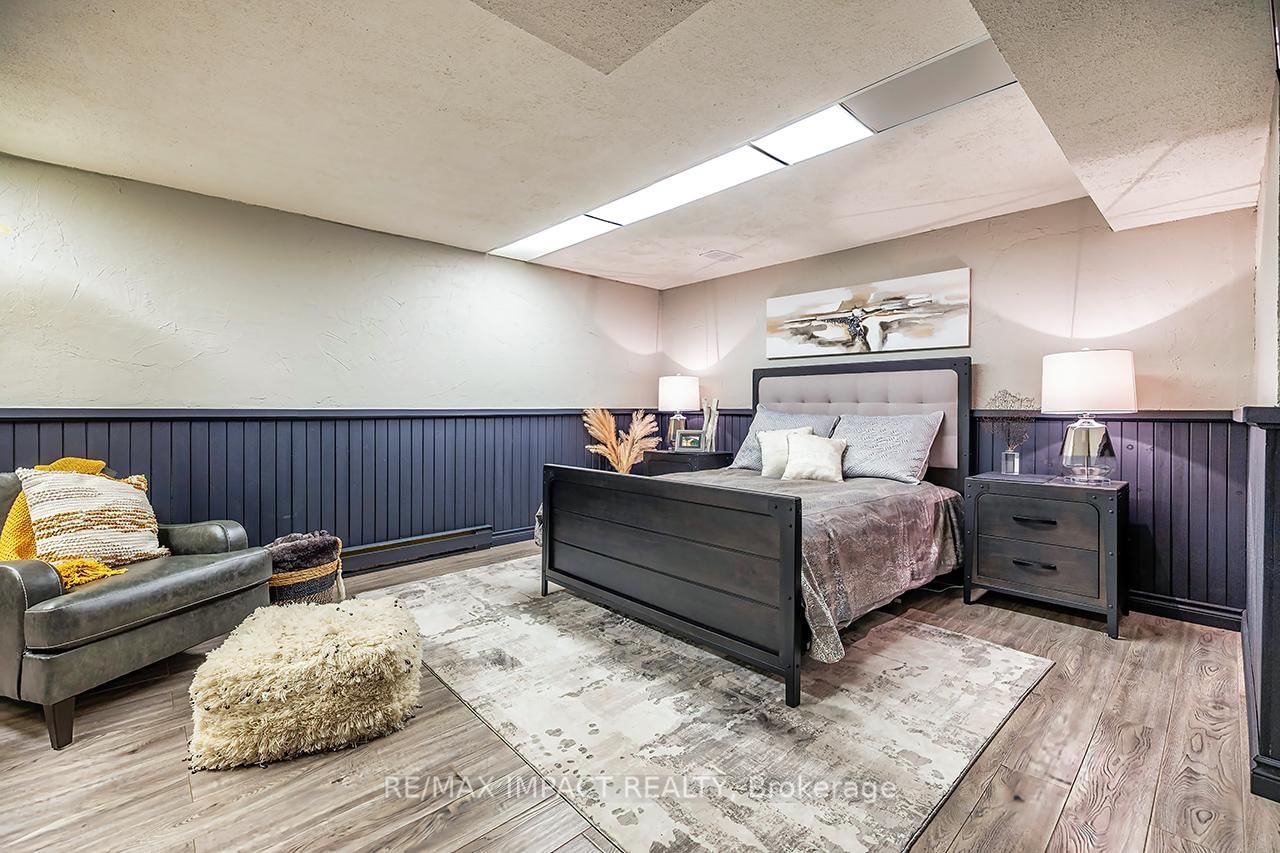 1410 Manitou Drive • Oshawa, ON photo 30