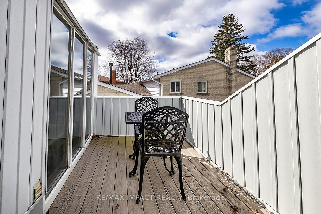 1410 Manitou Drive • Oshawa, ON photo 37