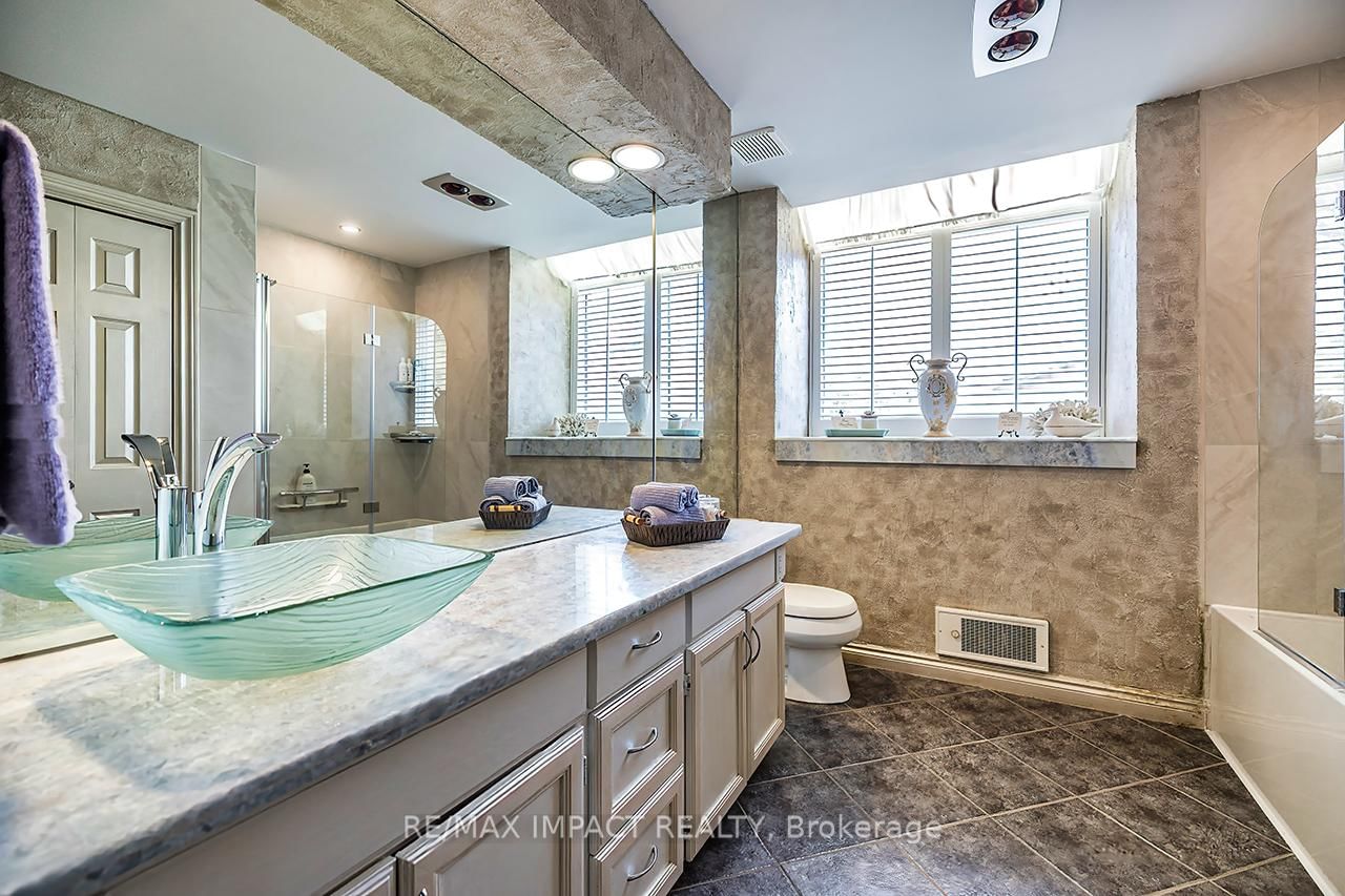 1410 Manitou Drive • Oshawa, ON photo 39