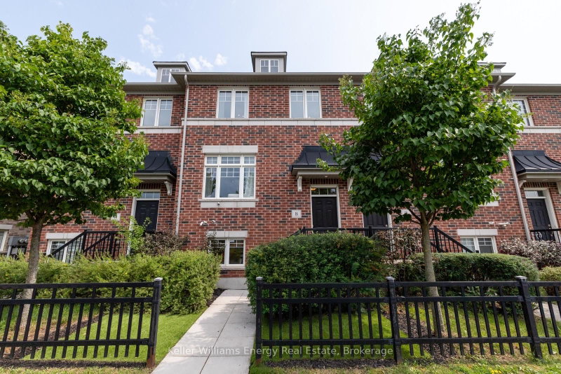 16 Streathern Way