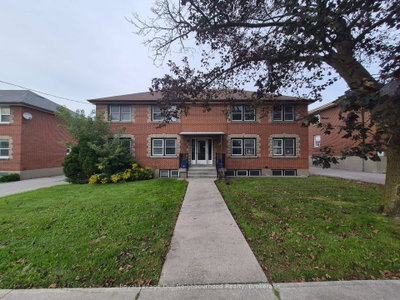 Semi-Detached House for lease at 2-855 Simcoe Street, Oshawa, Ontario, L1G 4W1 - Centennial - MLS: E13666300