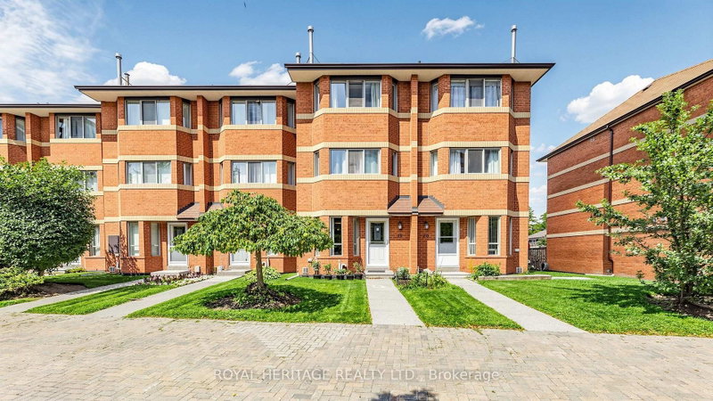 Th 19 - 2472 Eglinton Avenue E