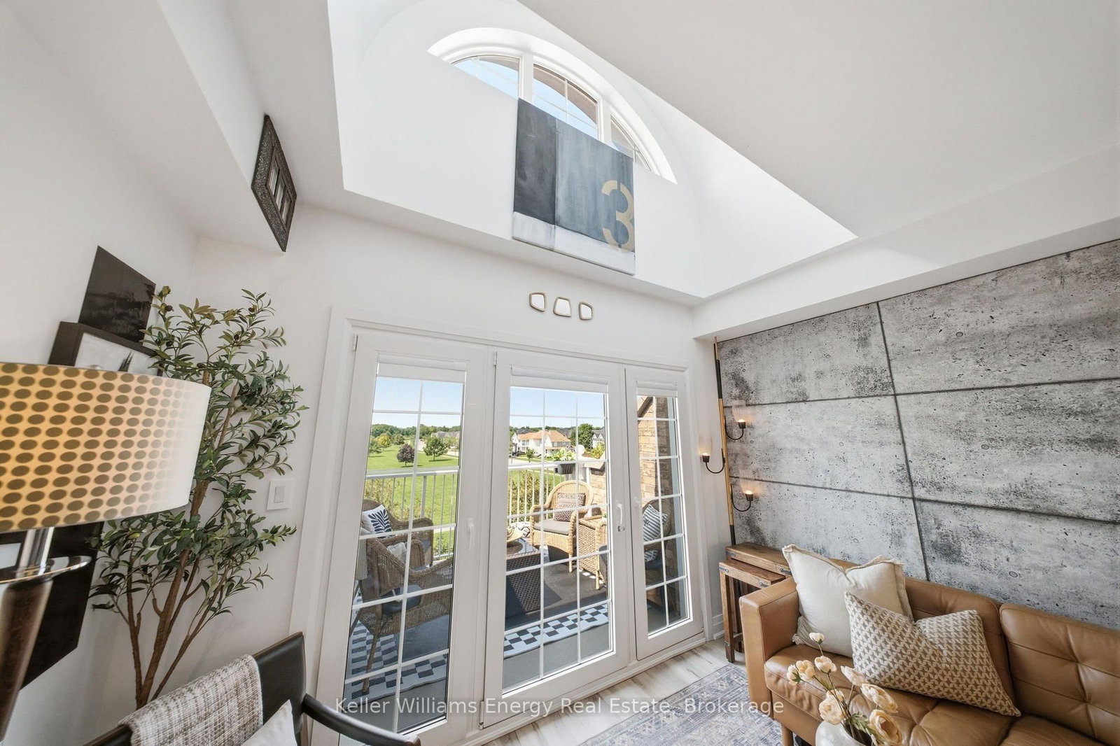 395 LAKEBREEZE Drive • #308 • Clarington, ON photo 11