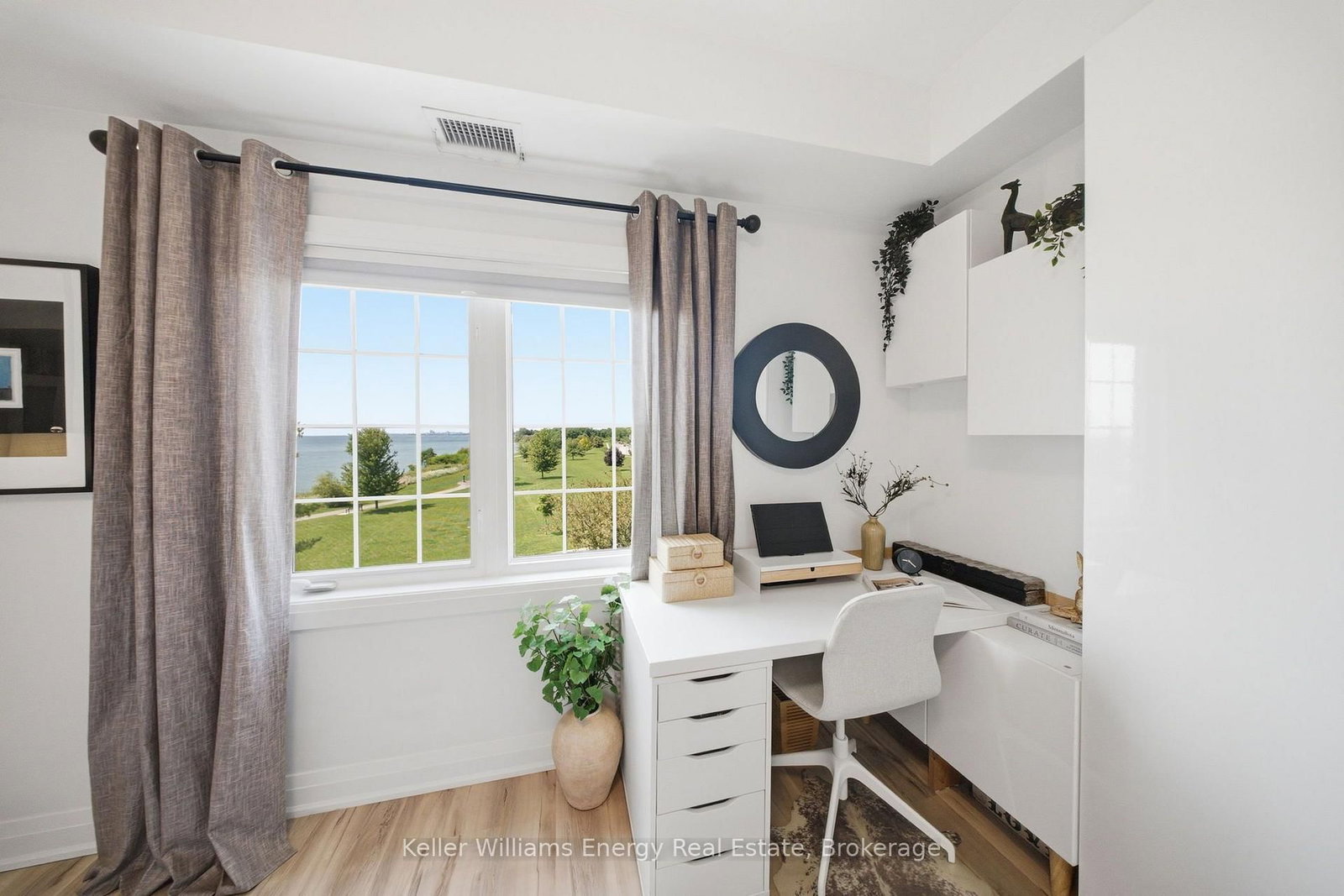 395 LAKEBREEZE Drive • #308 • Clarington, ON photo 27