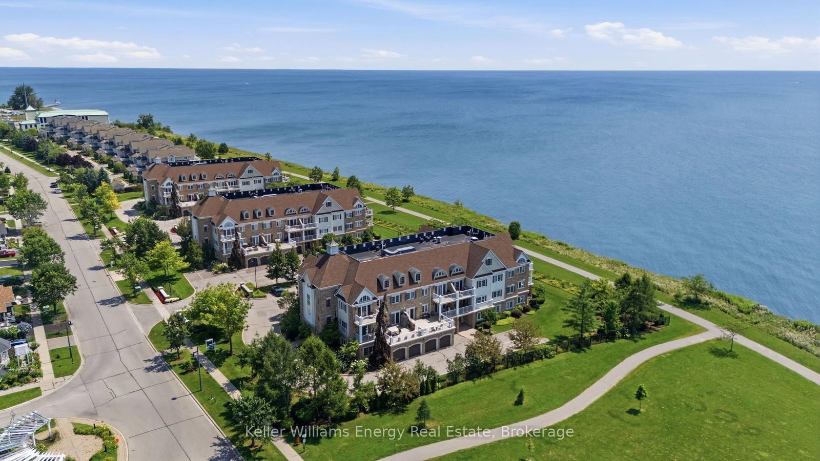 395 LAKEBREEZE Drive • #308 • Clarington, ON photo 38