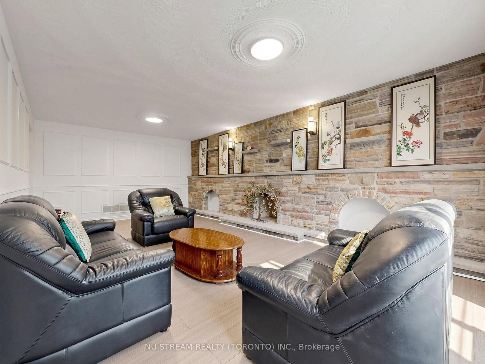 117 Ambercroft Boulevard N • Toronto, ON photo 17