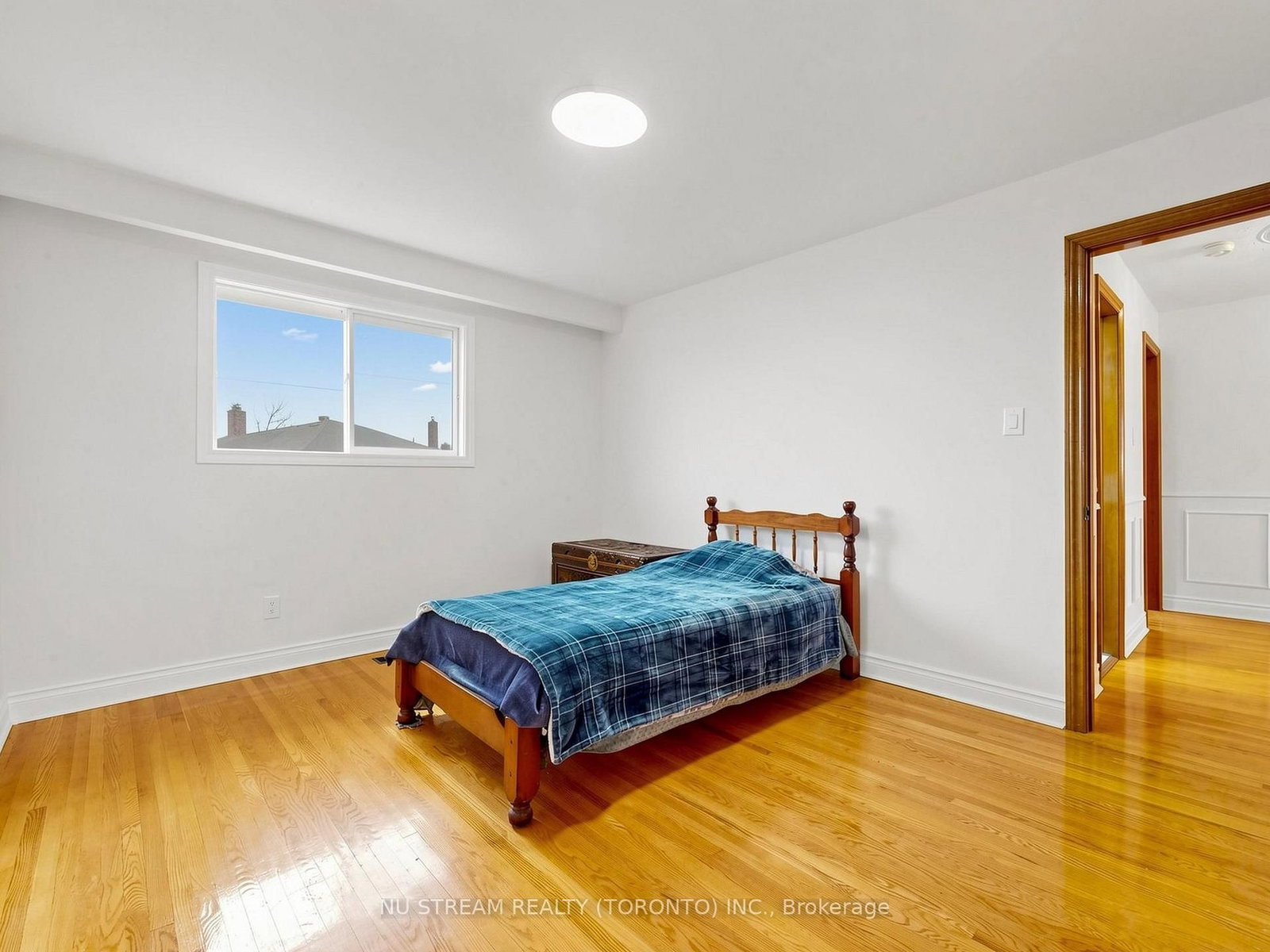 117 Ambercroft Boulevard N • Toronto, ON photo 25