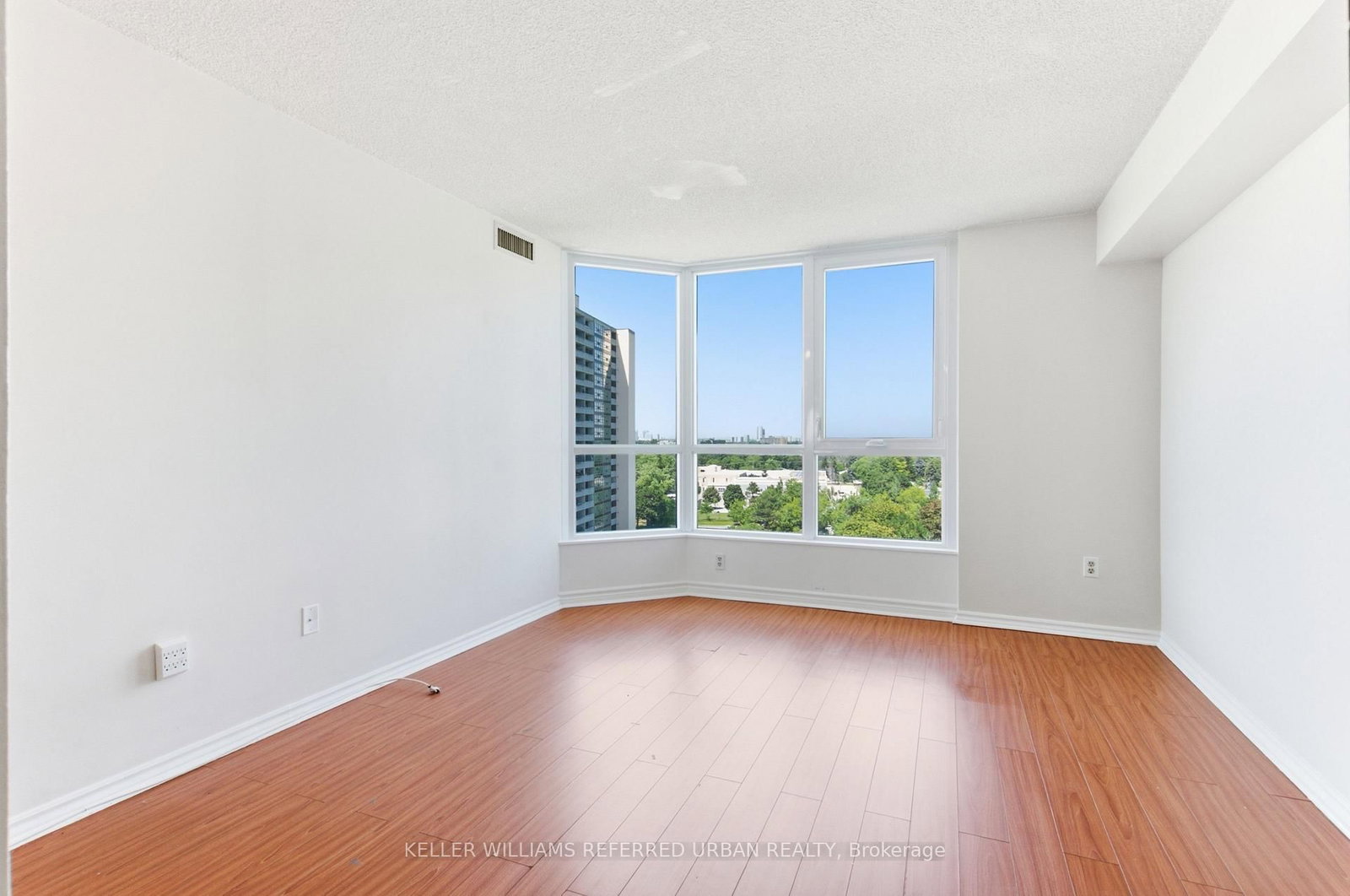 3231 Eglinton Avenue E • #1006B • Toronto, ON photo 10