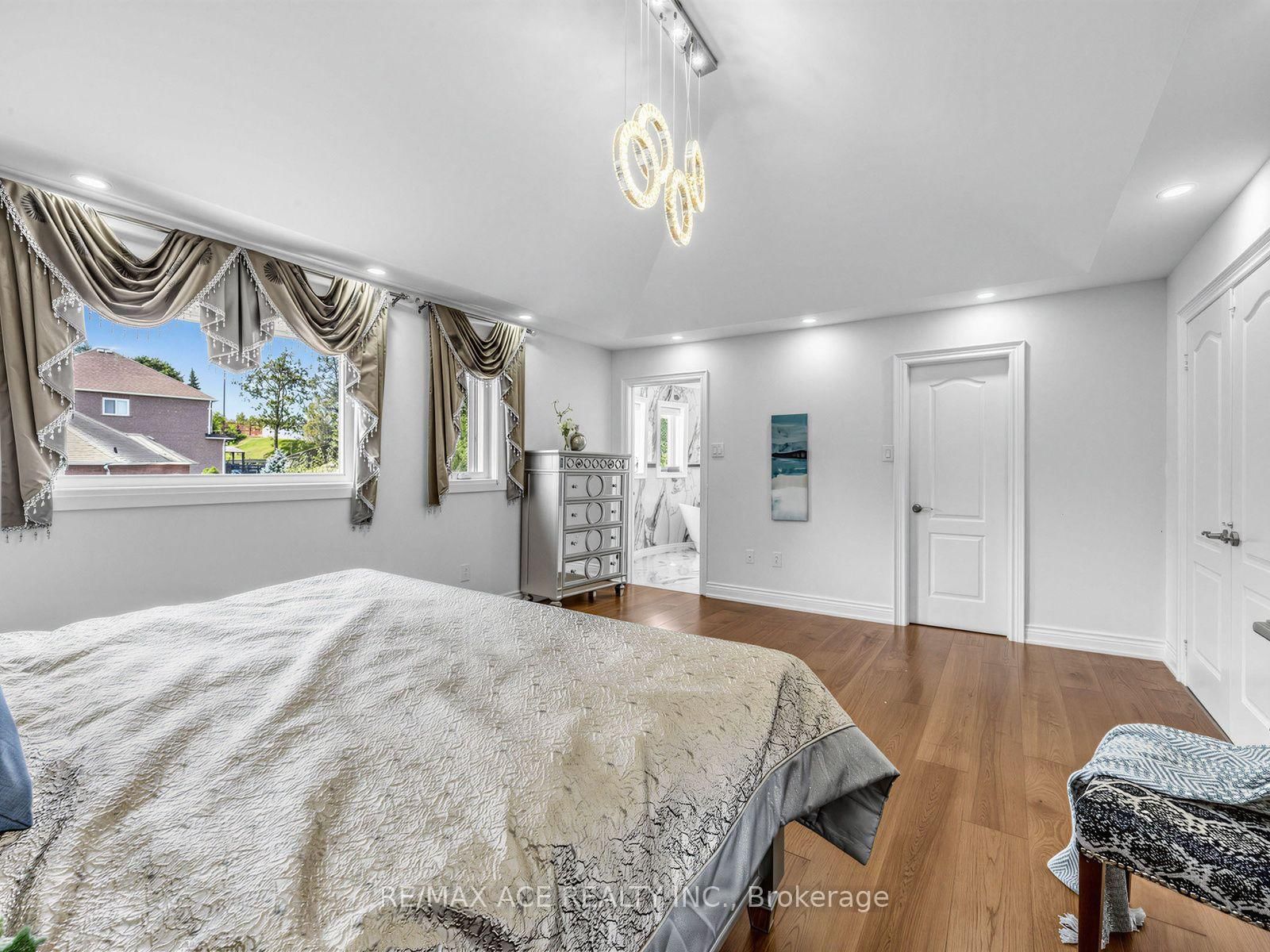 2396 Southcott Road • Pickering, ON photo 24