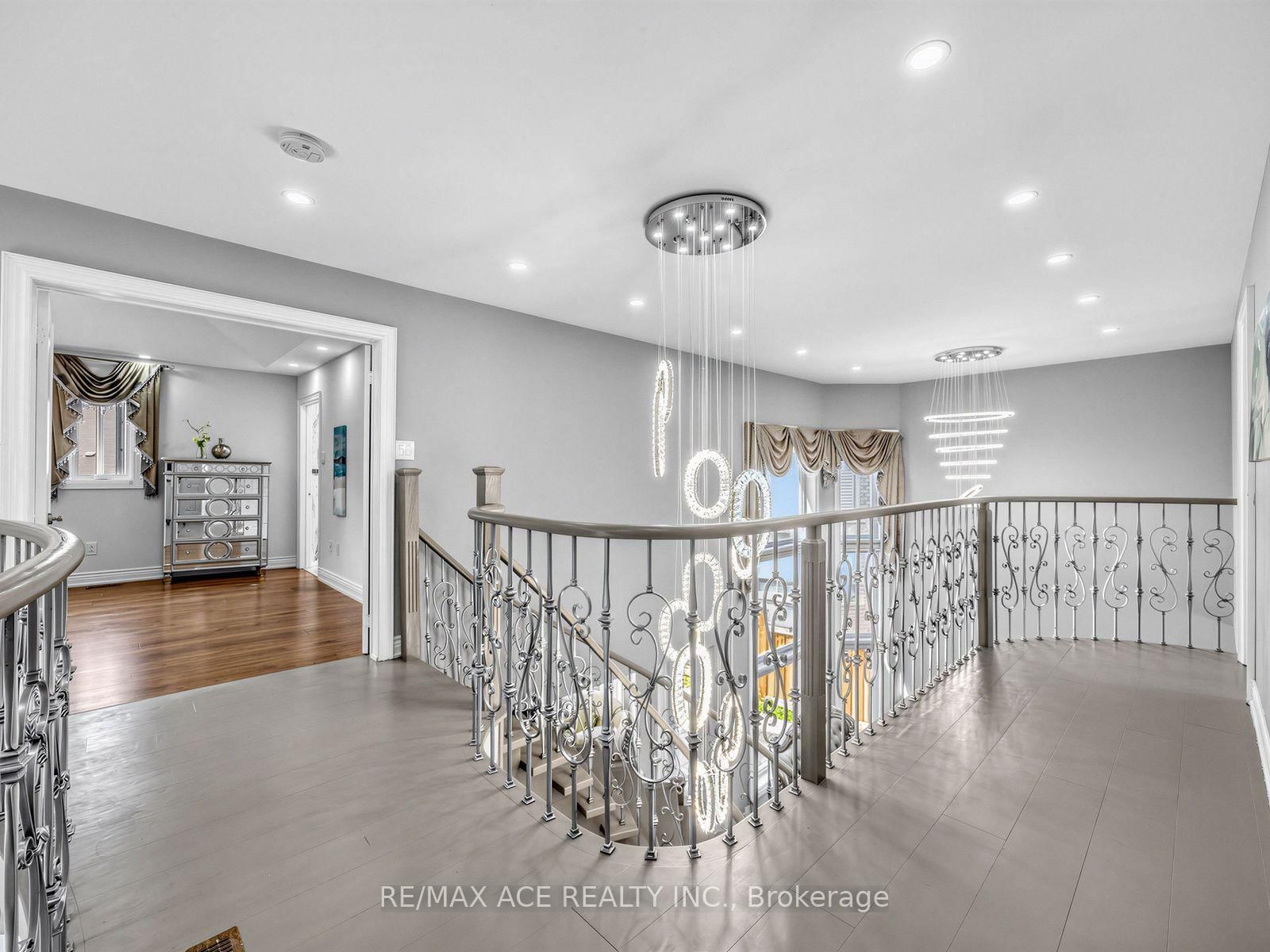 2396 Southcott Road • Pickering, ON photo 32