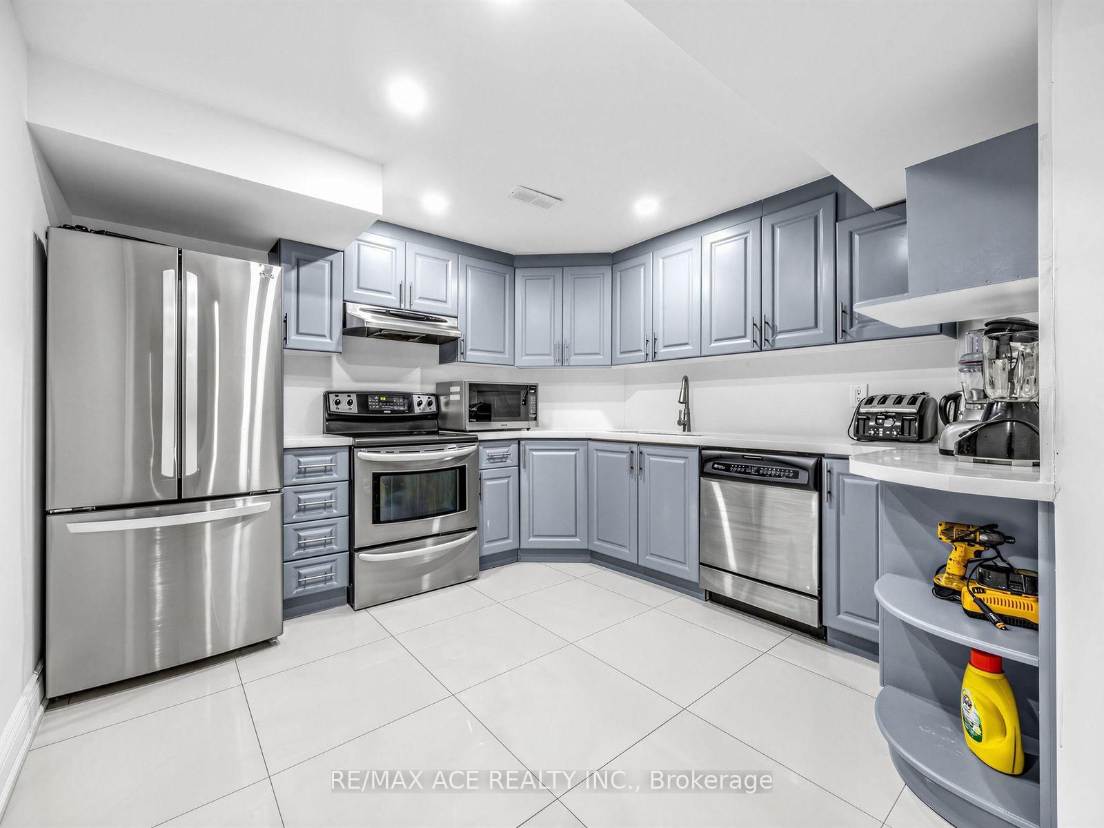 2396 Southcott Road • Pickering, ON photo 38