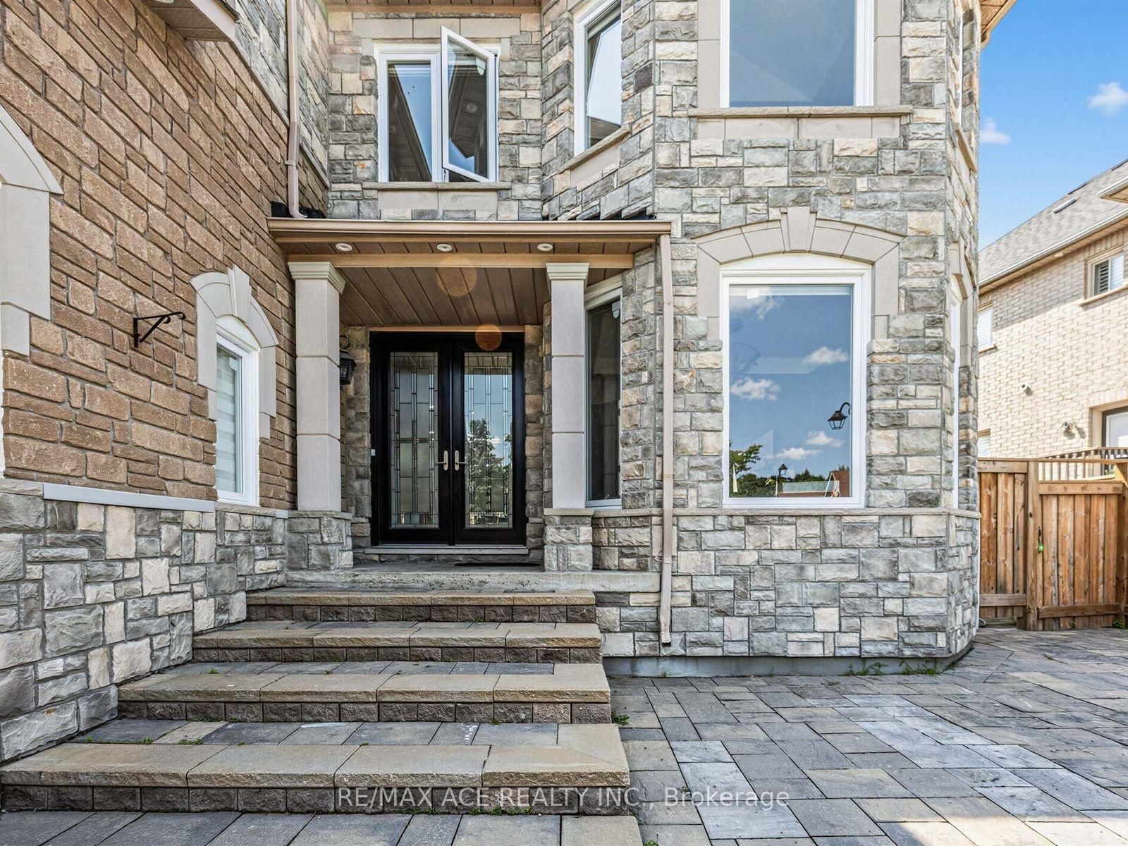 2396 Southcott Road • Pickering, ON photo 4