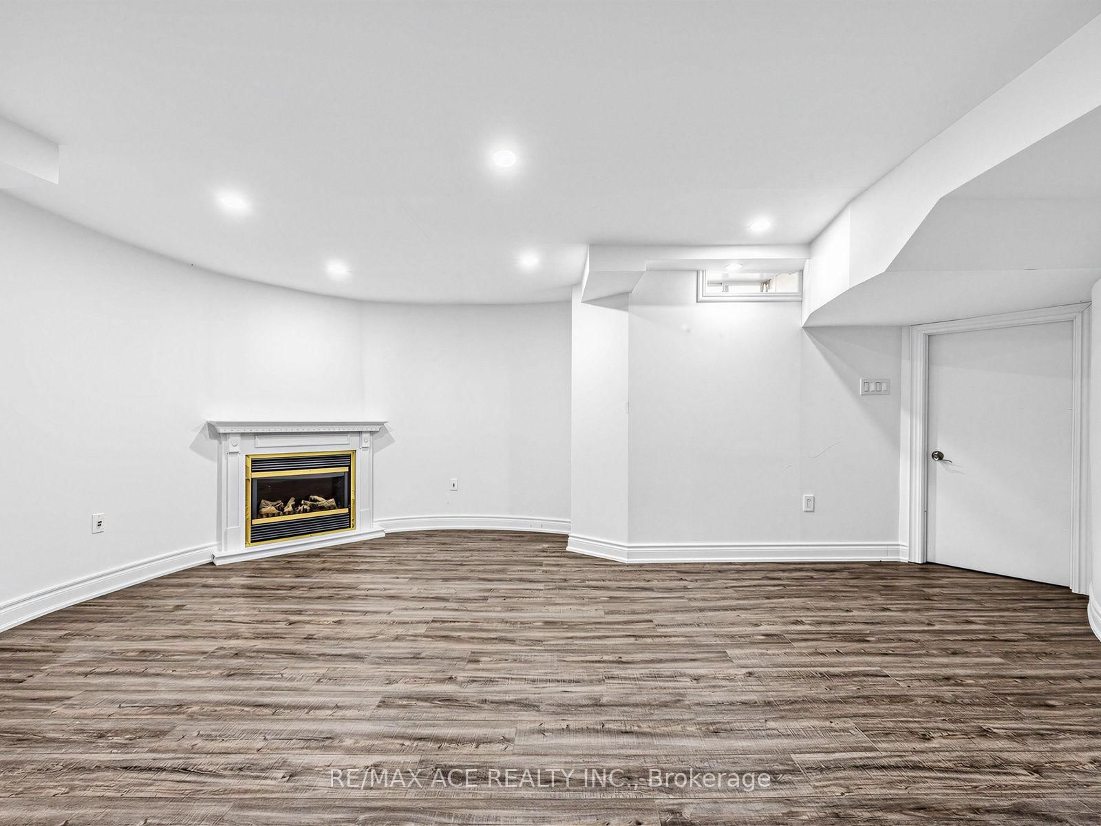 2396 Southcott Road • Pickering, ON photo 44