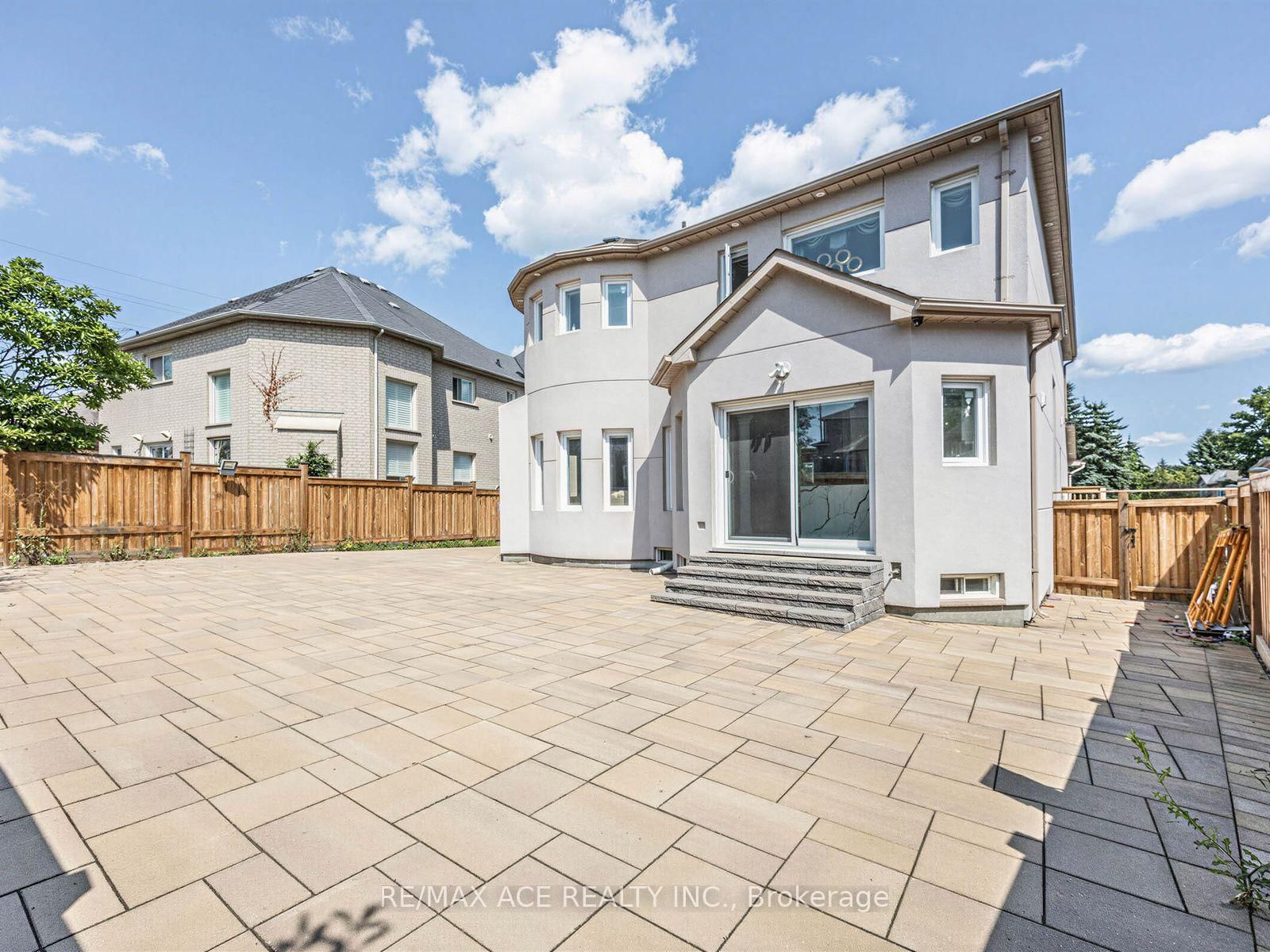 2396 Southcott Road • Pickering, ON photo 46