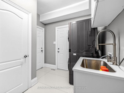 2396 Southcott Road • Pickering, ON photo 8