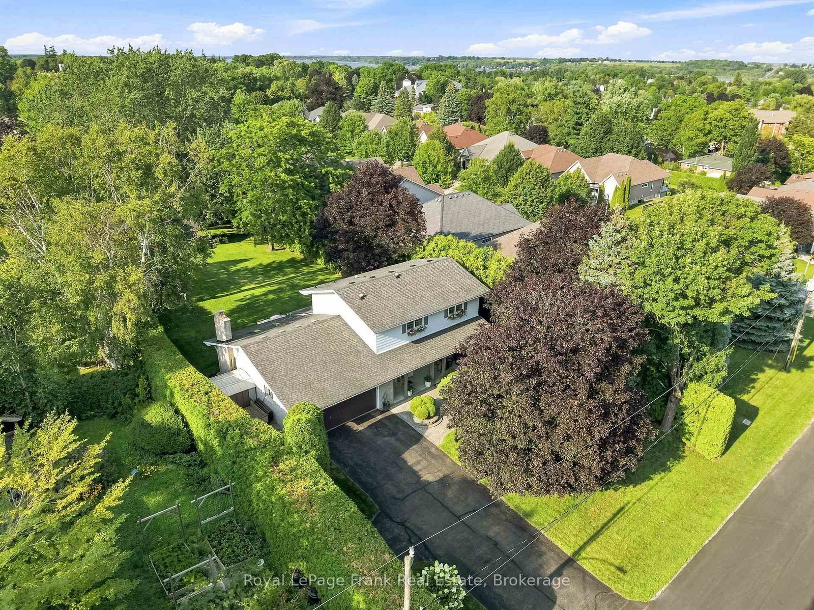 559 Alma Street • Scugog, ON photo 1