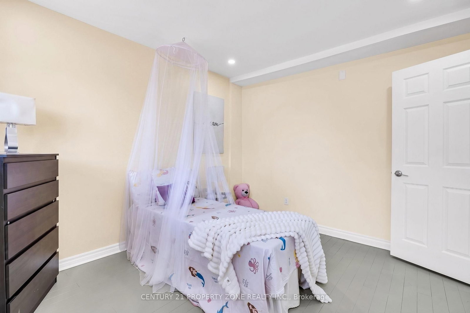 27 Bassett Boulevard • Whitby, ON photo 18