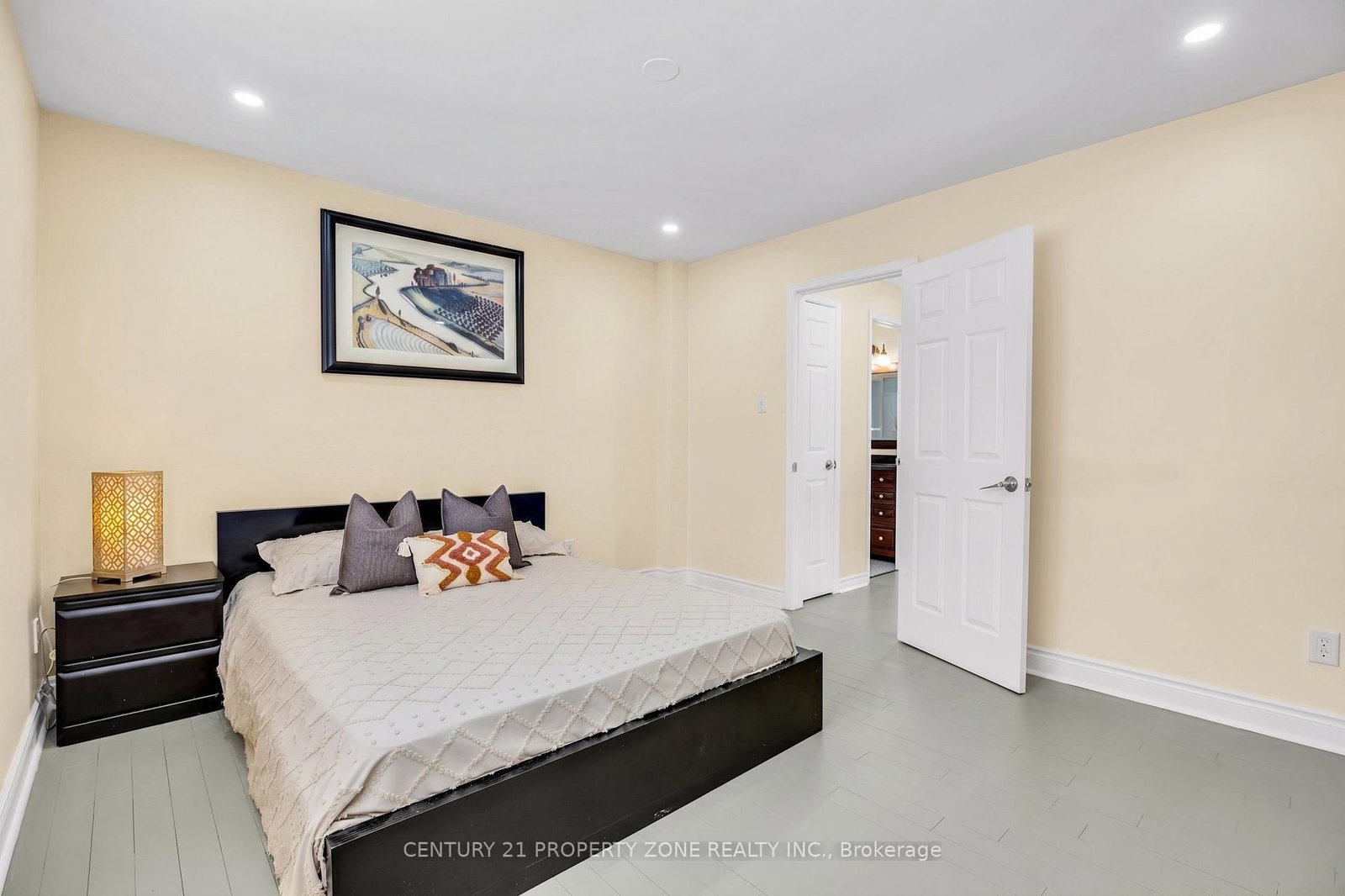 27 Bassett Boulevard • Whitby, ON photo 21