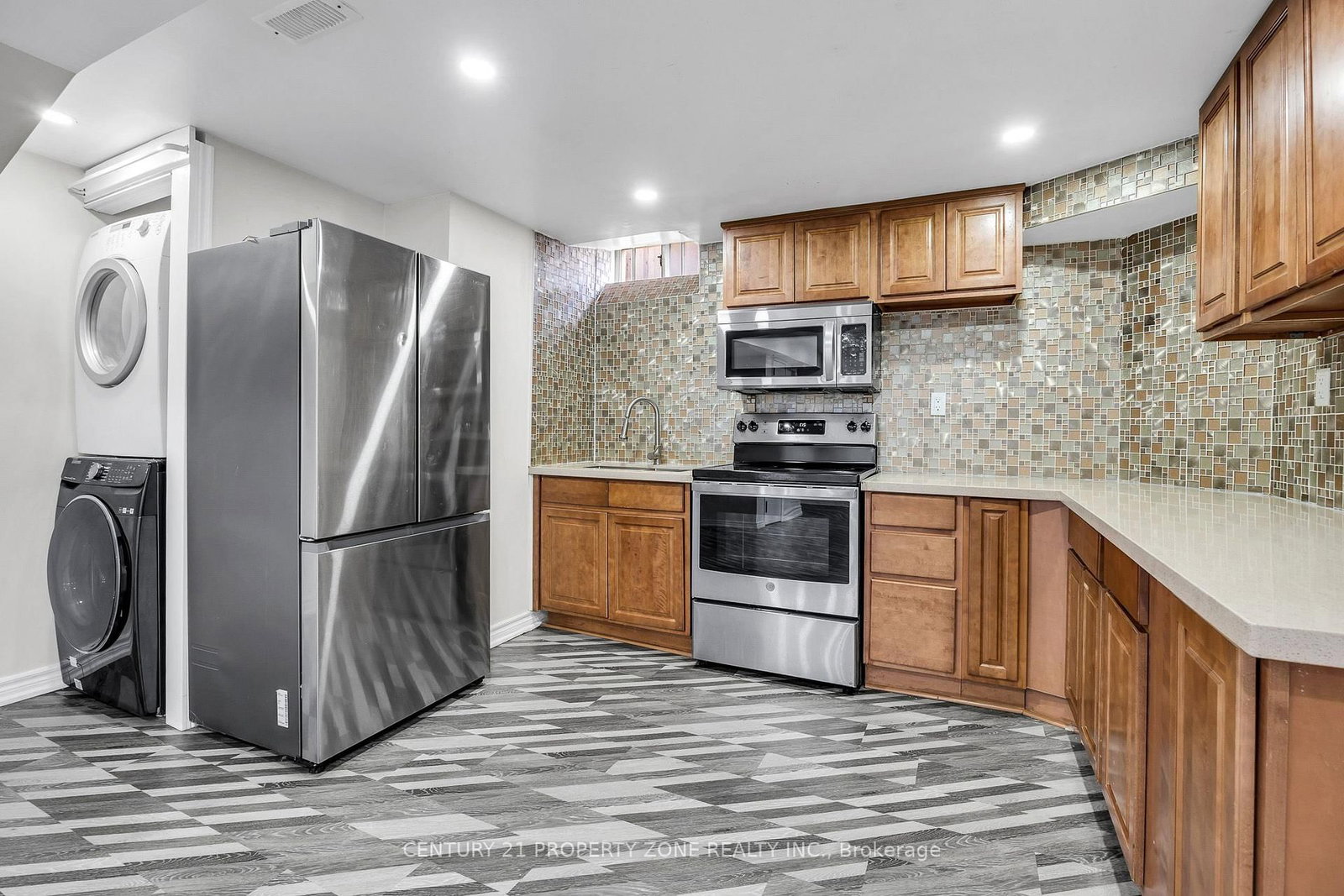 27 Bassett Boulevard • Whitby, ON photo 31