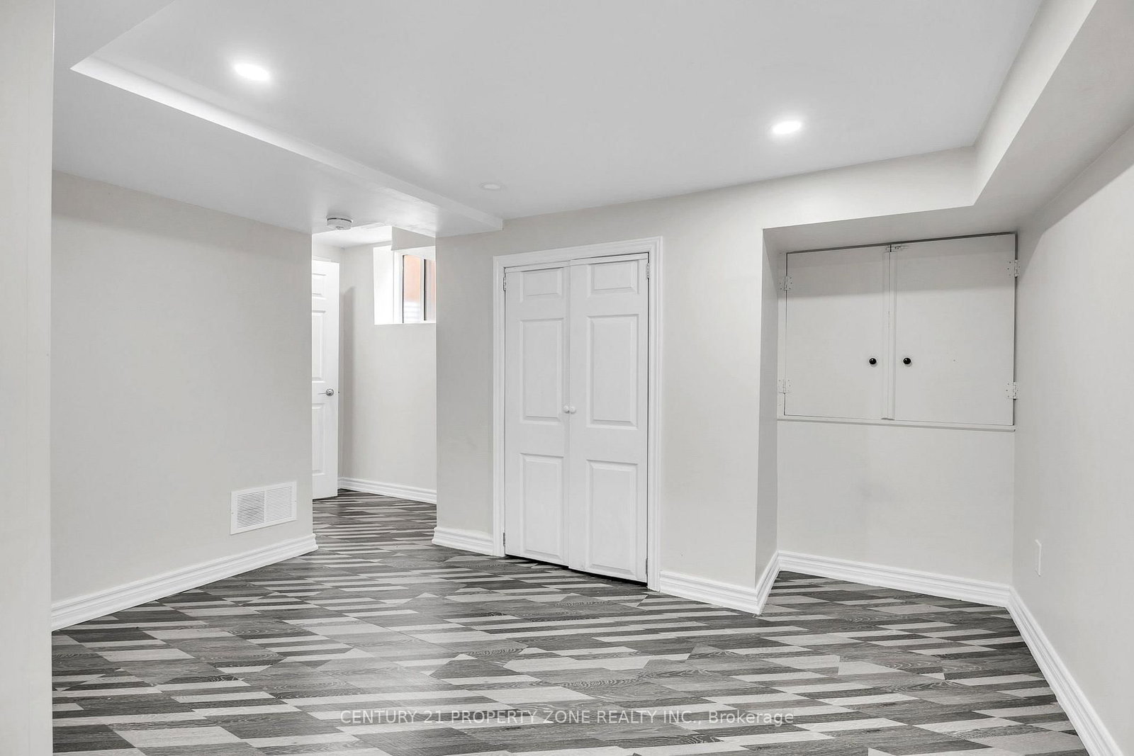 27 Bassett Boulevard • Whitby, ON photo 42