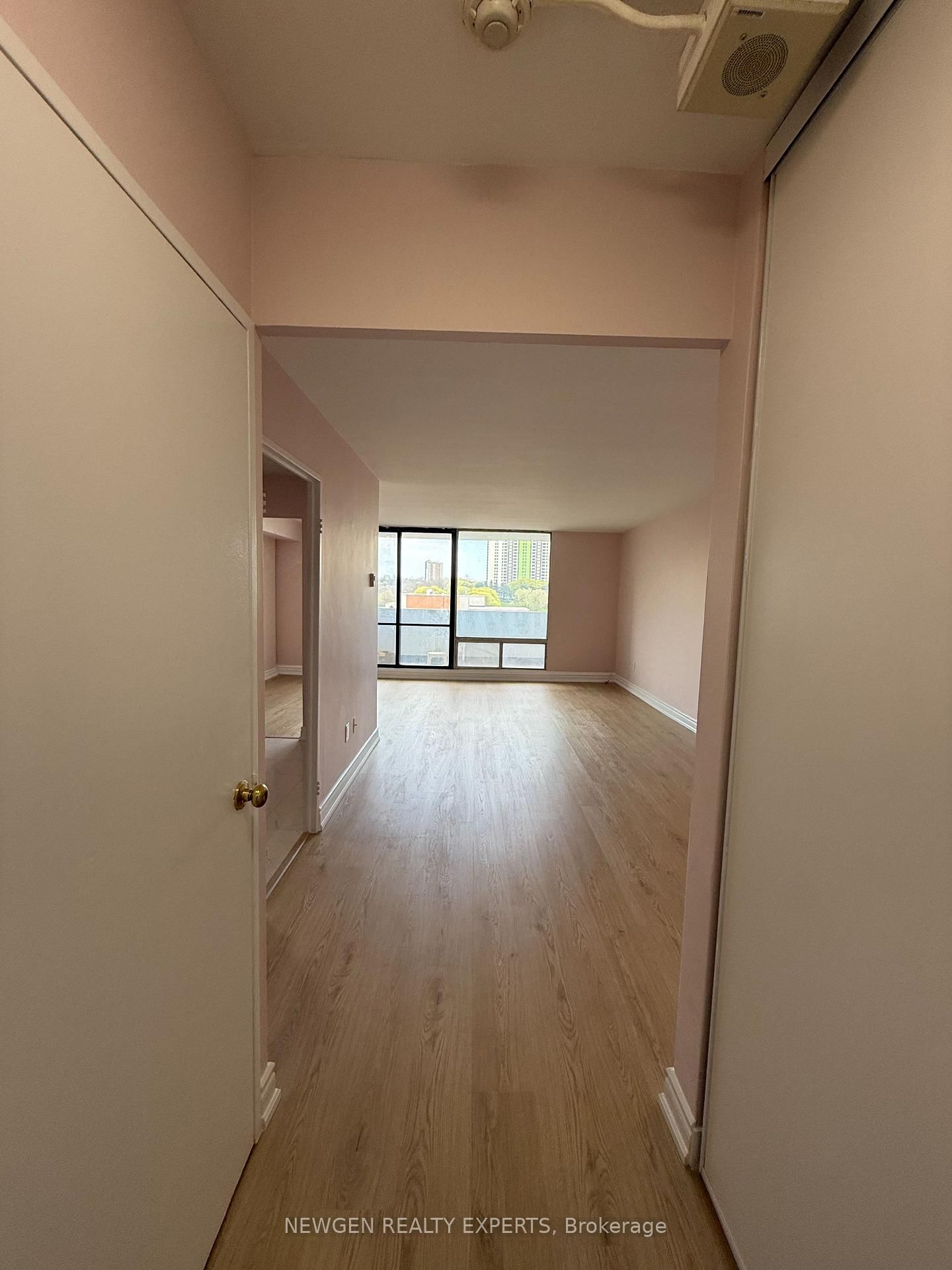 502-3 Massey Square, Toronto, ON, photo 4