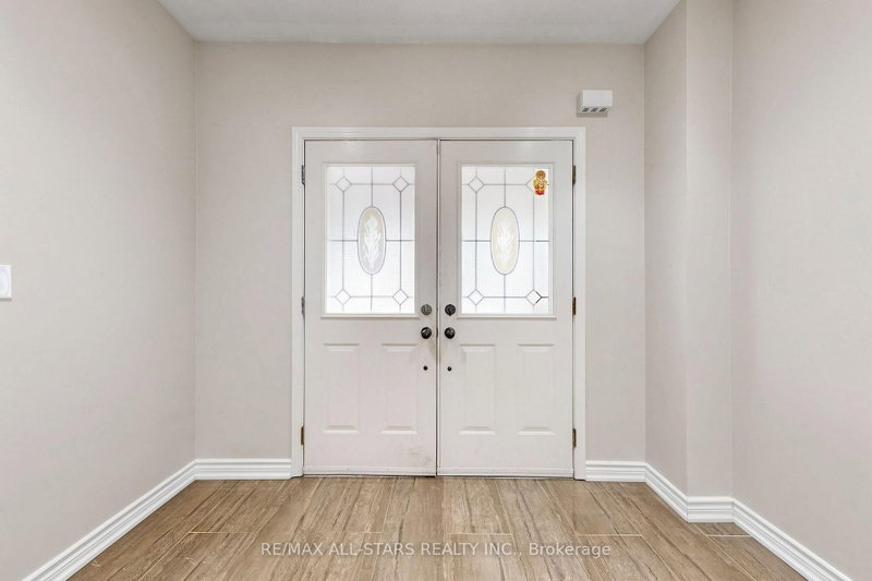 13 Boulderbrook Drive