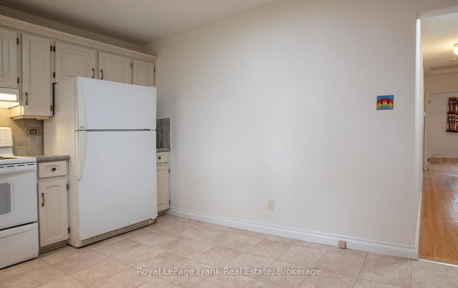 407 Glencastle Avenue • Oshawa, ON photo 12