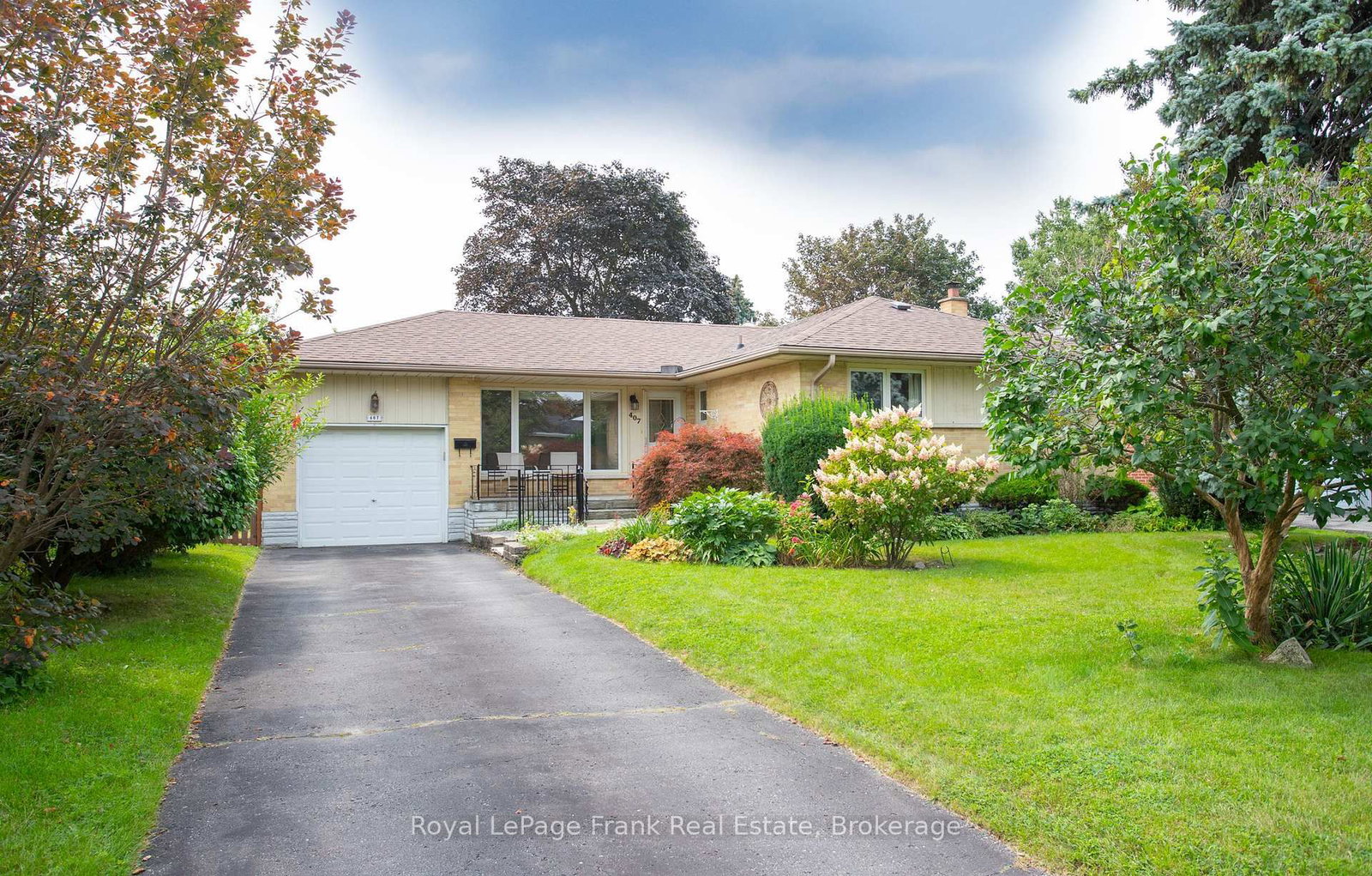407 Glencastle Avenue • Oshawa, ON photo 29