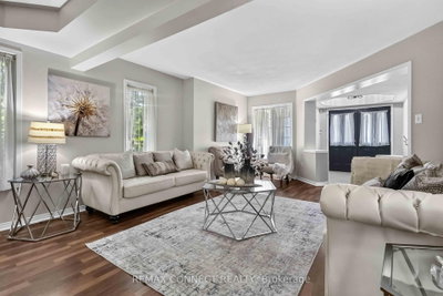 72 Warwick Avenue • Ajax, ON photo 3