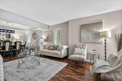 72 Warwick Avenue • Ajax, ON photo 4