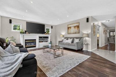 72 Warwick Avenue • Ajax, ON photo 7