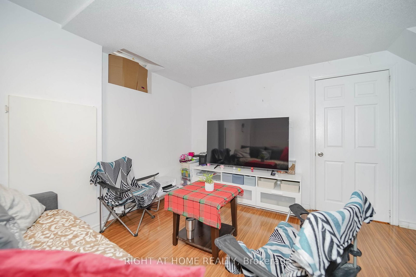 180 Raponi Circle • Toronto, ON photo 38
