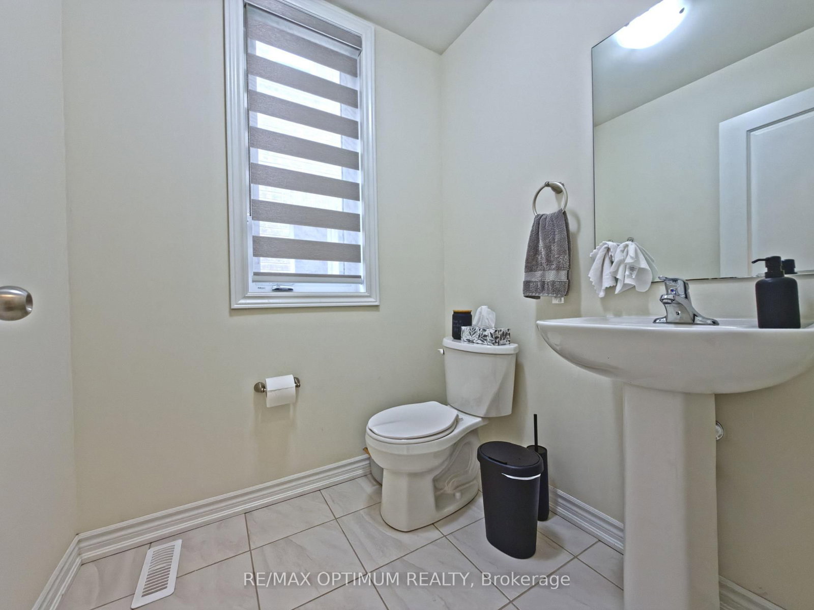 3 Armilia Place • Whitby, ON photo 31